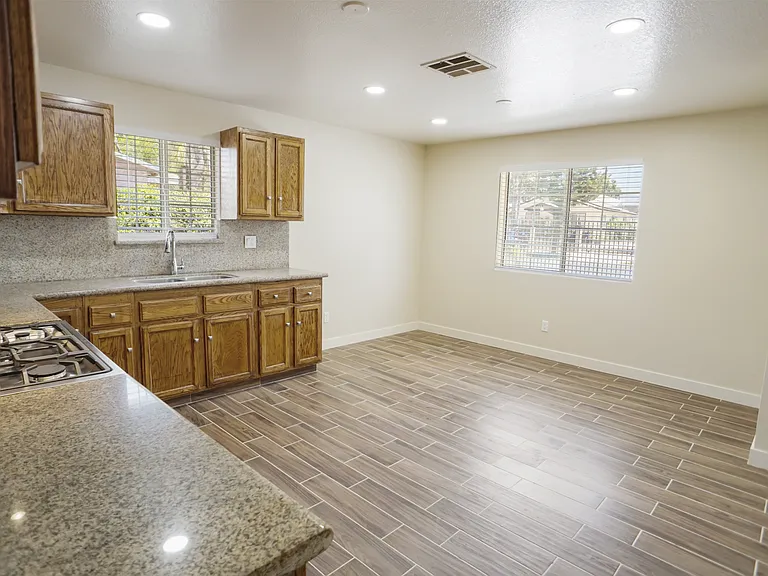 10561 El Dorado Ave — Photo 4