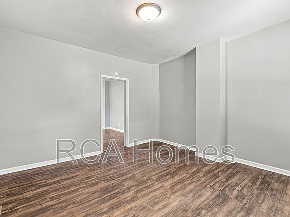 2nd image of 1013 E Legrande Ave #1013