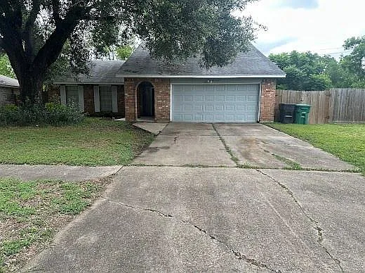 3 bed, 2.0 bath, 1748 sqft, $1,750 — Photo 1
