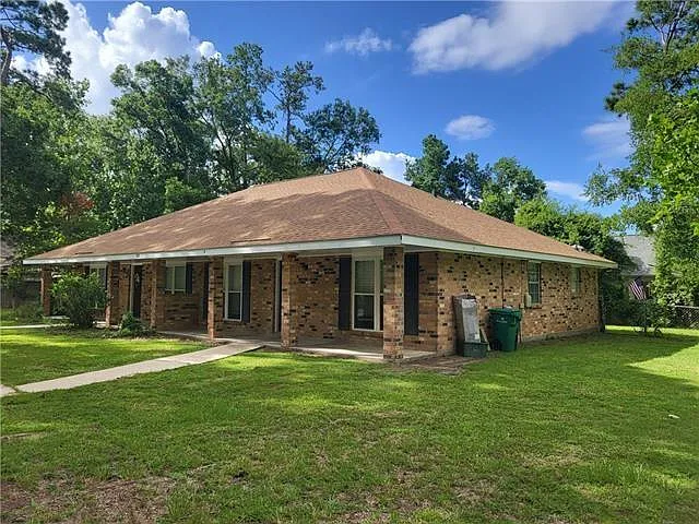300 Live Oak Blvd #B
