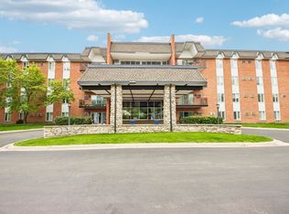 4225 Saratoga Ave APT 415B, Downers Grove, IL 60515