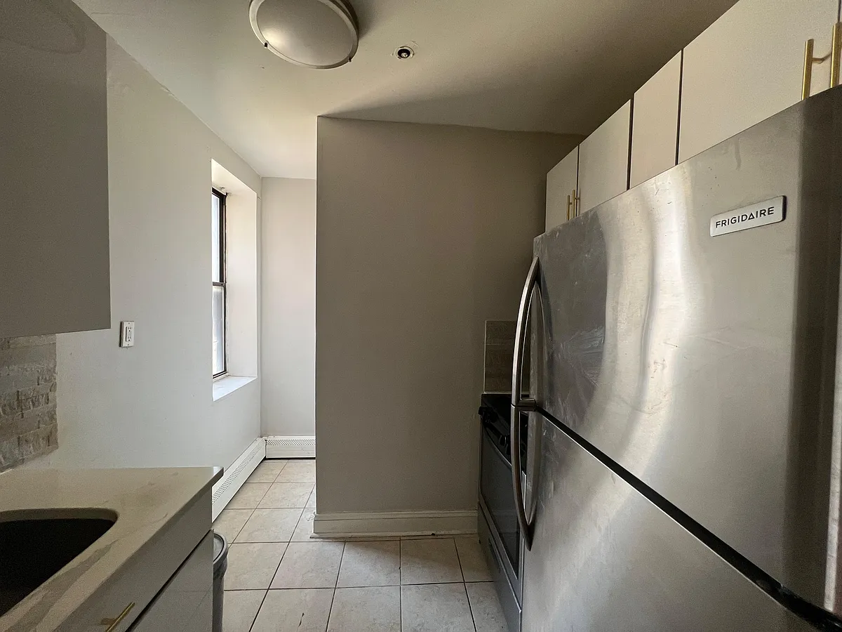 Building Photo - 205 Monticello Ave #16E