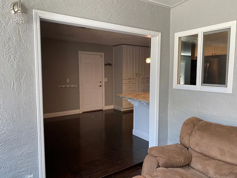 1650 Honeysuckle Rd — Photo 16
