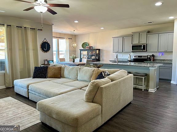 5th image of 167 Waterford Cir