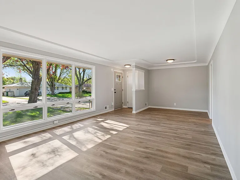 6416 Wilryan Ave — Photo 6
