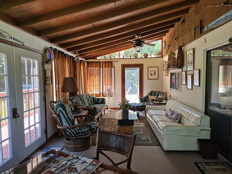 125 McKinley St — Photo 4