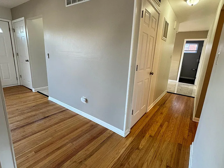 22516 Socia St — Photo 17