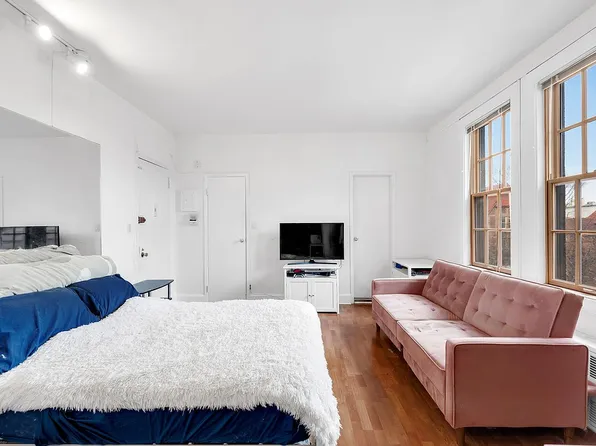 1 Station Sq APT 311, Queens, NY 11375