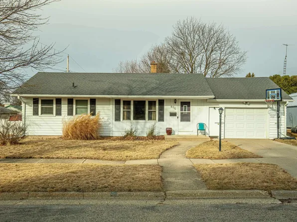 615 27th Ave, Monroe, WI 53566