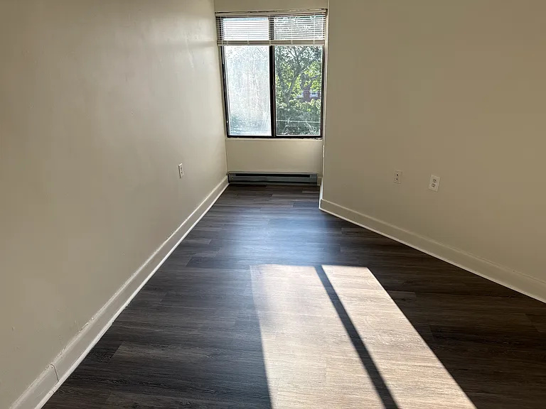 60 Strawberry Hill Ave #418 — Photo 11