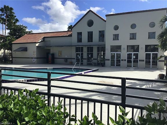 2nd image of 3421 Winkler Ave APT 409