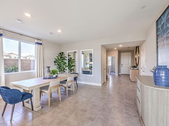 3rd image of 7909 Arial Bay St