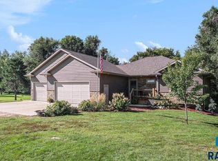 48191 Three River Cir, Brandon, SD 57005