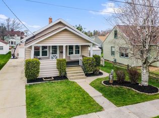 1912 29th St, Two Rivers, WI 54241