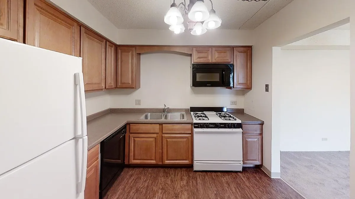 Large Kitchens - Colonial Village Apartments
