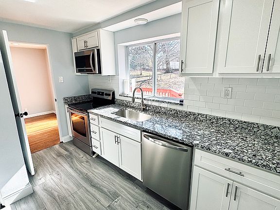4th image of 7340 Idamor Ln