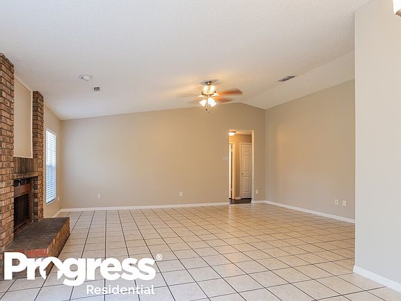 3rd image of 5030 Oakshire Dr