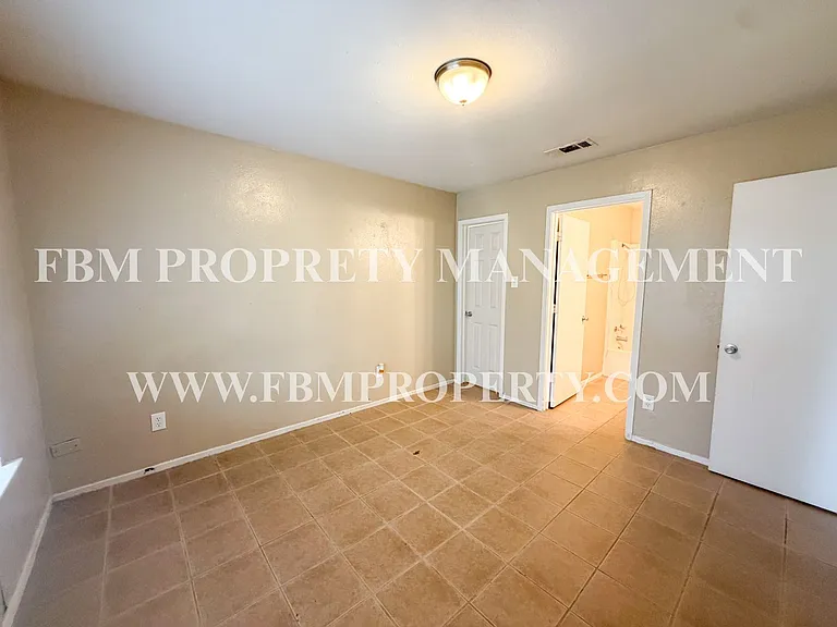 3593 Ennis Ave - 1 Bedroom, 1 Bathroom Fourpelx in Bardwell, TX! — Photo 9