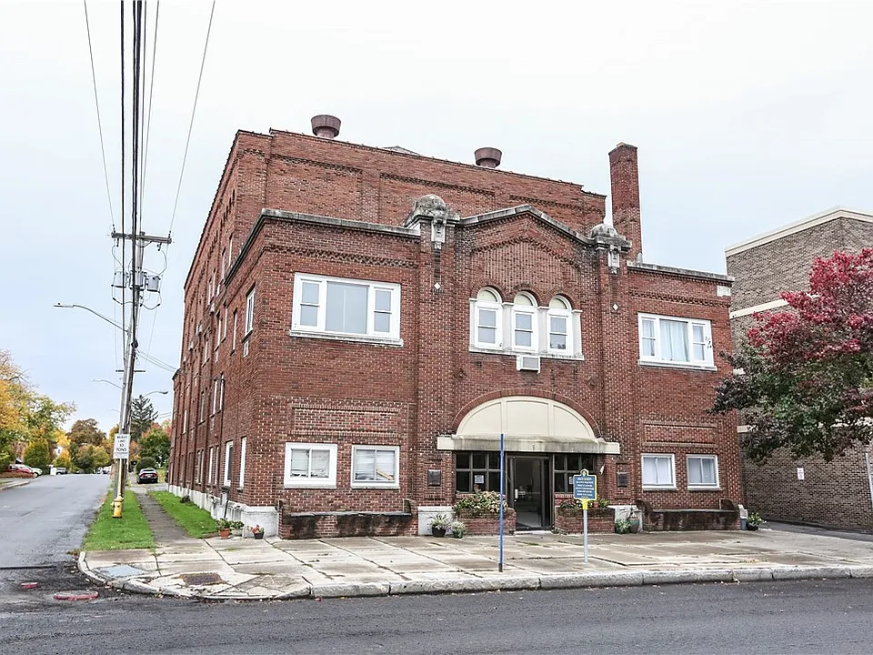 400 Main St #B4