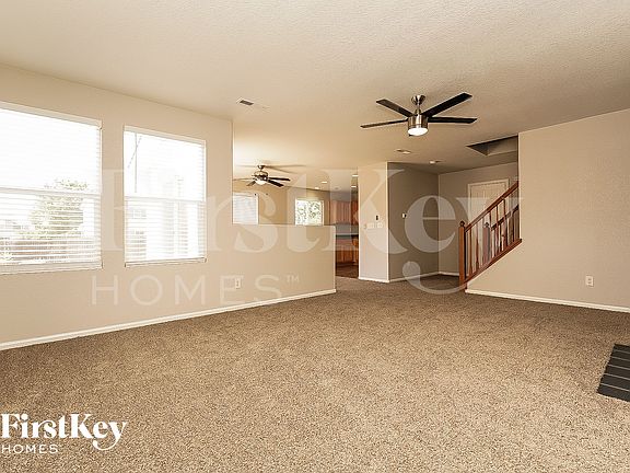 3rd image of 783 Willow Dr