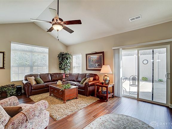 3rd image of 4748 Cobblestone Dr
