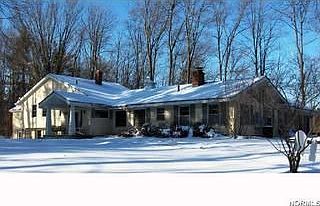 1st image of 30 Louise Dr