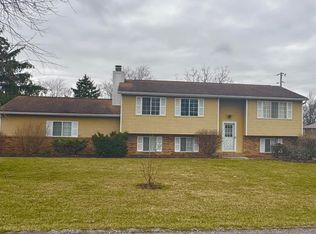 2691 Dutch Hollow Rd, Lima, OH 45807