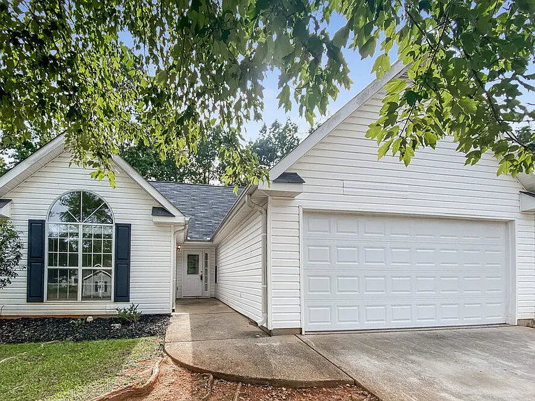 204 Coldsprings Ct — Photo 1