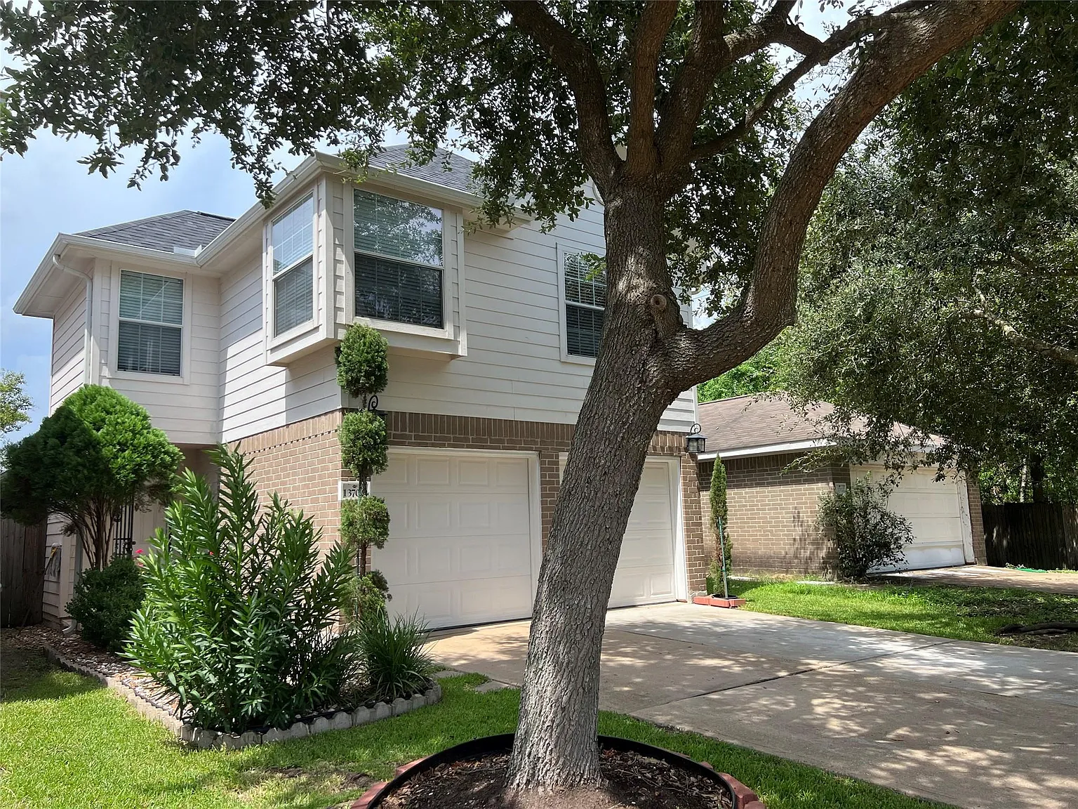 3 bed, 2.5 bath, 1411 sqft, $1,950 — Photo 1
