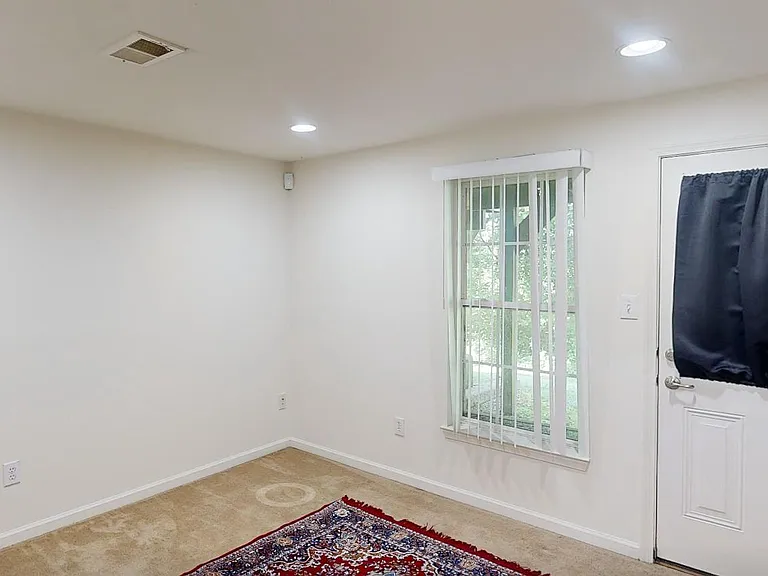 60 River Ln — Photo 23