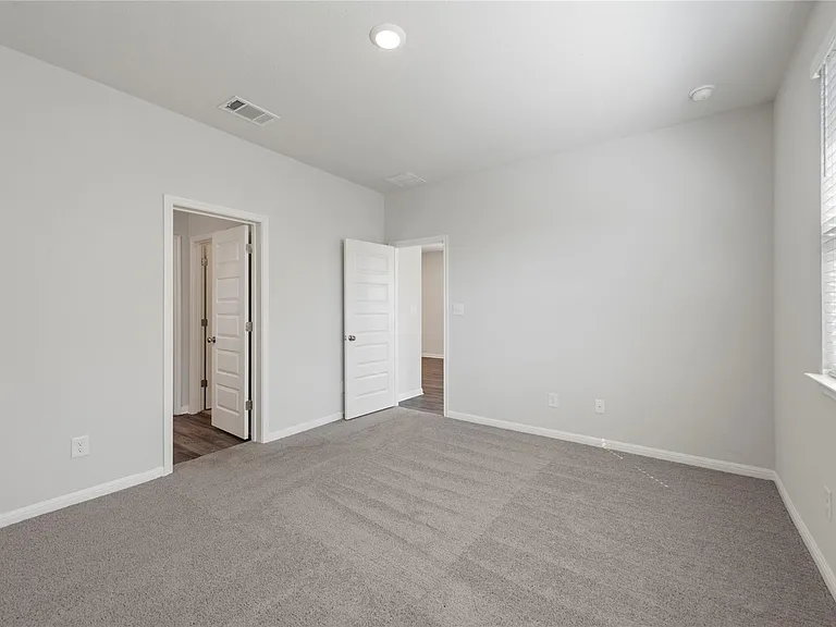 1212 Wild Leaf Way — Photo 3
