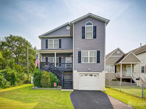 11 Brainard Ave, Port Monmouth, NJ 07758