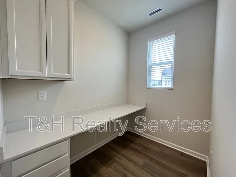 13132 Himalaya Cir — Photo 24