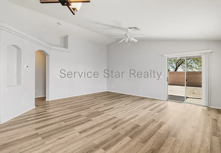 4601 N 123rd Dr — Photo 7