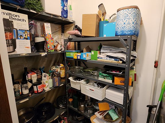 5th image of 1434 W Blackhawk St APT 2R