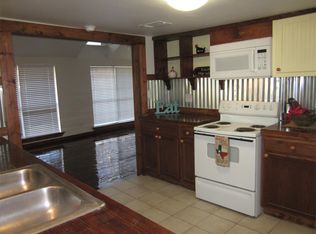 121 N Hamilton St, Farmersville, TX 75442