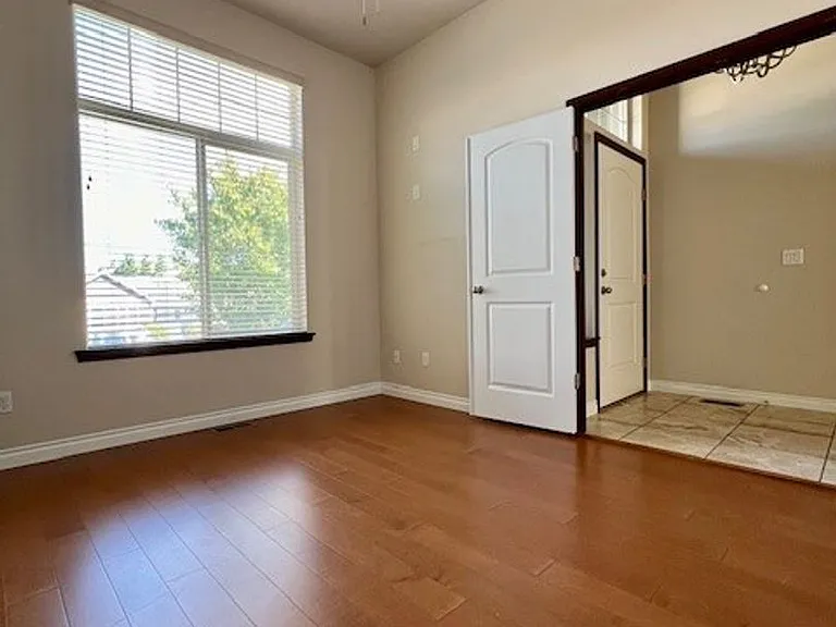 7704 W Washington Ave — Photo 10
