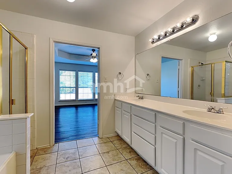 1135 Trinity Trl — Photo 16