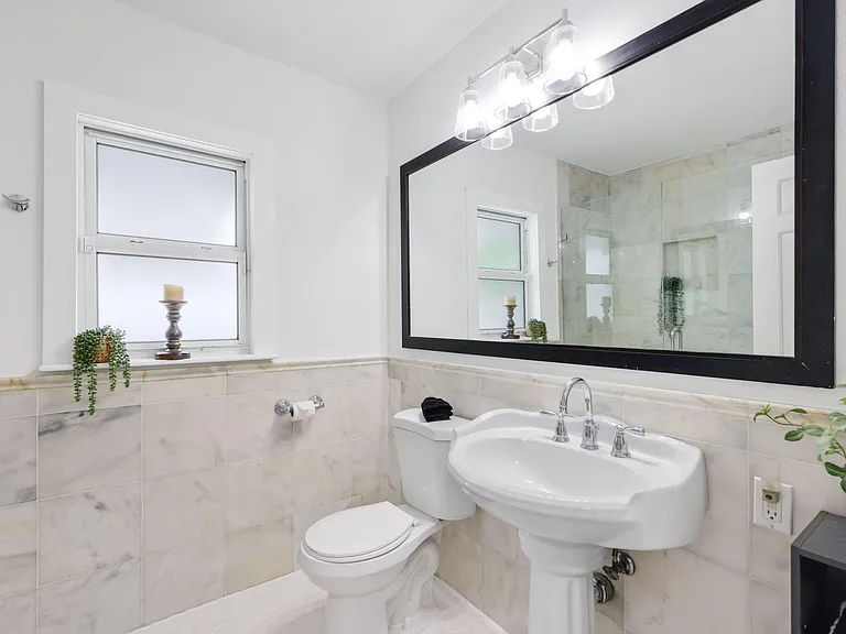 744 Sunset Rd — Photo 14