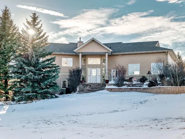 39 Stage Coach Trl, Rocky View County, AB T4A 0P4