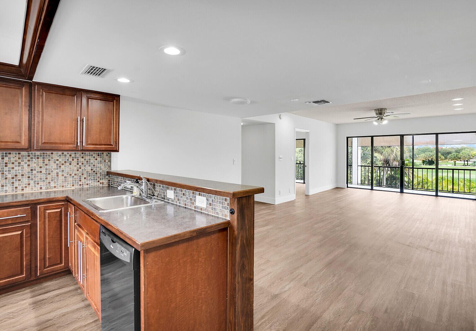 1701 Presidential Way #A201