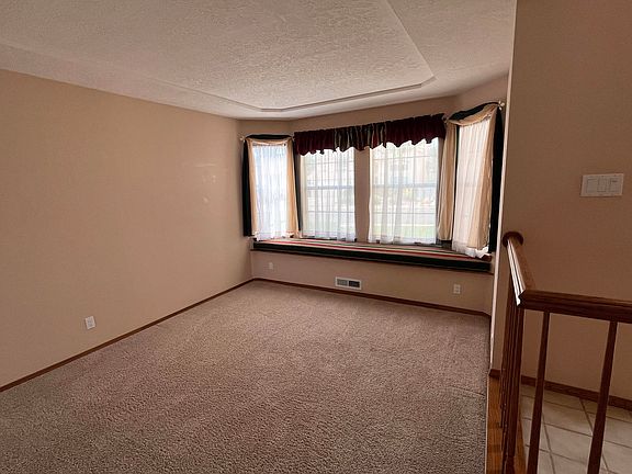 5th image of 7908 Morris Rippel Pl NE