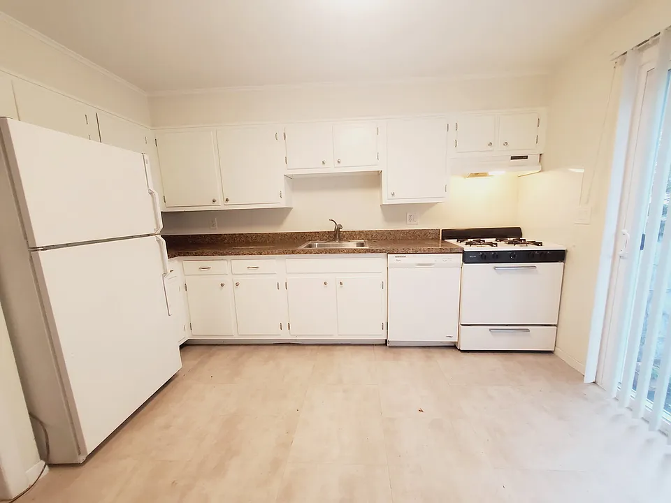 15 Elmwood St