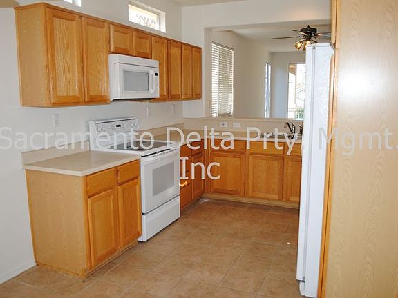 2nd image of 6061 Timberlodge Ln