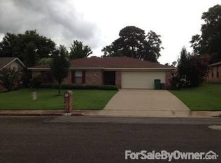 1902 Castlegate Dr, Henderson, TX 75654