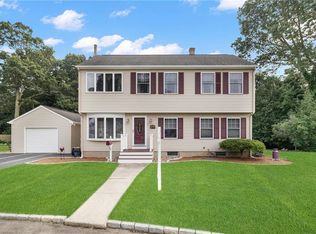 5 Wilshire Way, Coventry, RI 02816