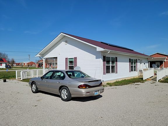 4th image of 35 Ever Green Ln