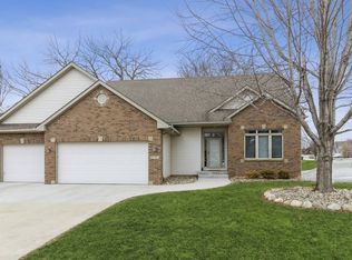 3536 Brook View Dr, Des Moines, IA 50317