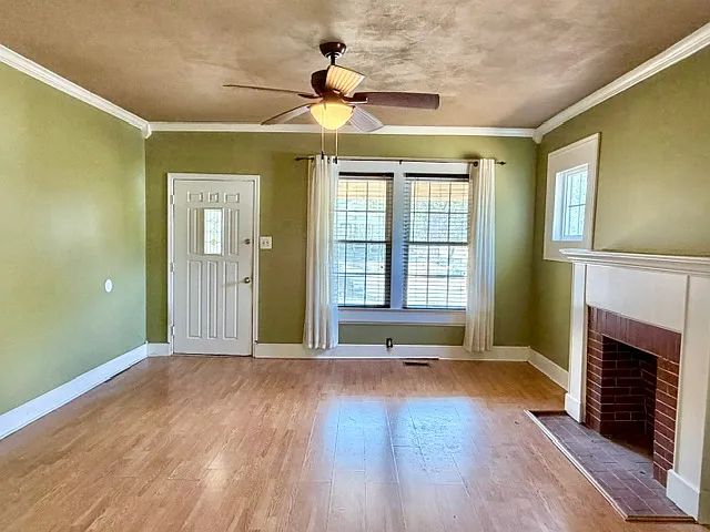 2 bed, 1176 sqft, $995 — Photo 2