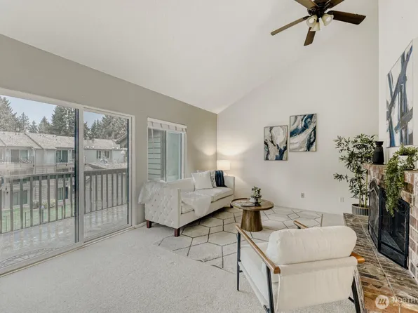 12904 126th Court NE #J302, Kirkland, WA 98034